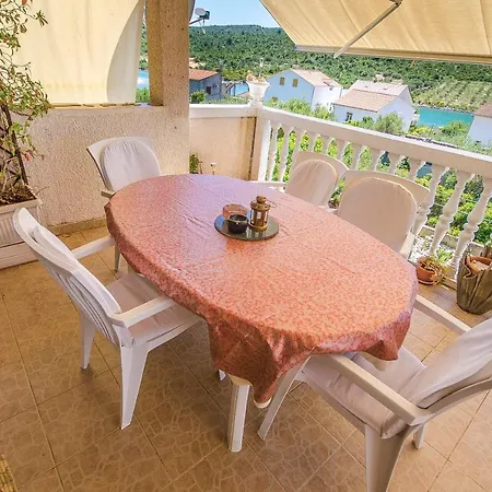 아파트 Branislava 로고즈니차