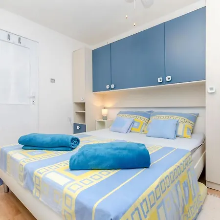 Branislava * Rogoznica (Sibenik-Knin)