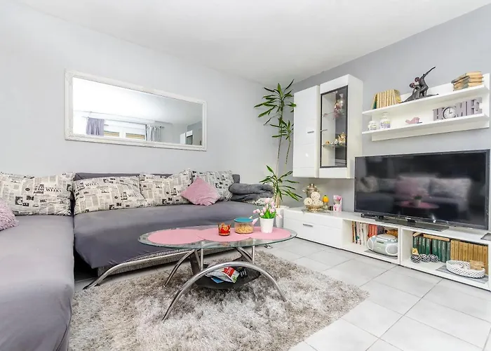 Branislava Rogoznica (Sibenik-Knin)